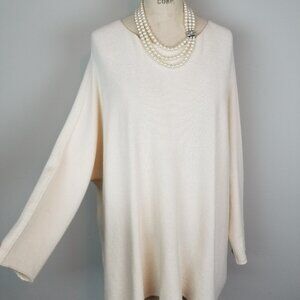Oversized Creamy Pale Yellow Long Sleeve Knit Sweater by Karamel Made in Italy
